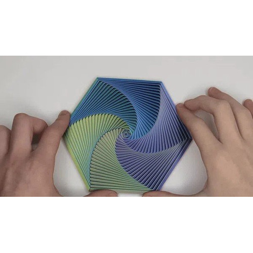 „Hexagonal Vortex