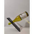 Wine bottle holder